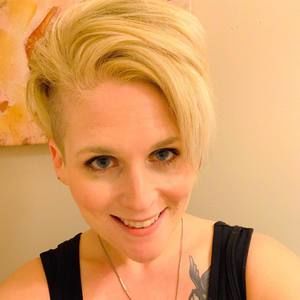 Meet your Posher, Cynthia